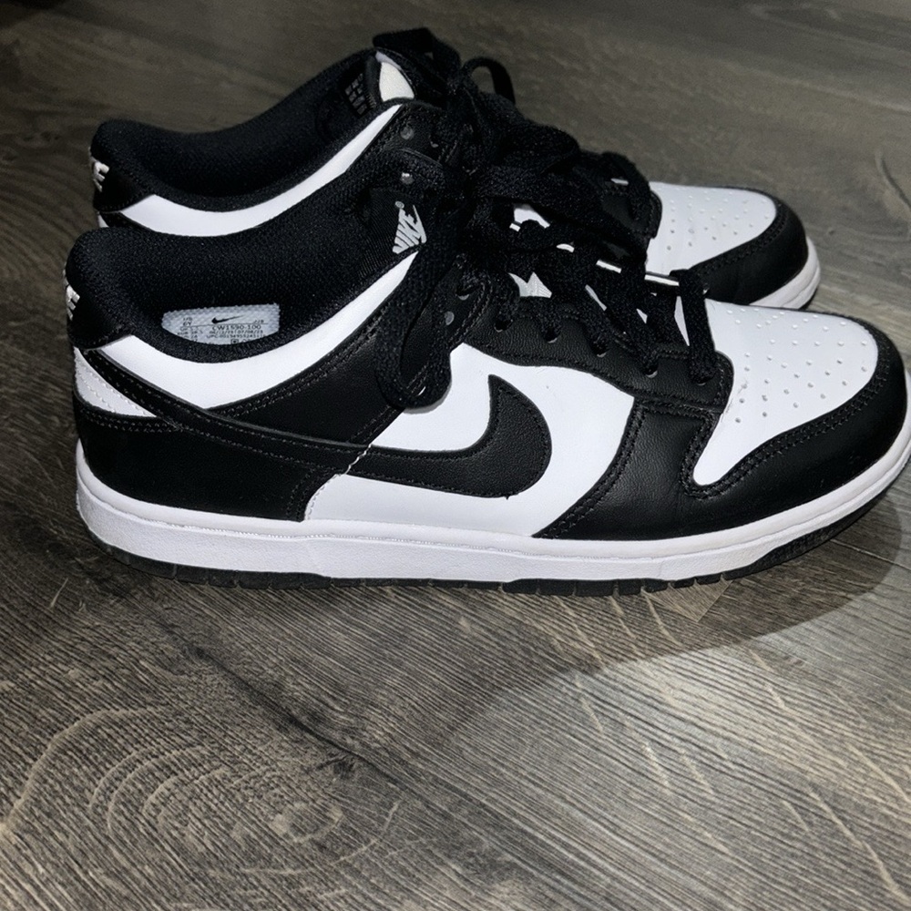 Nike Panda Dunks